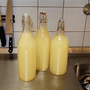 Hier voorbij is de wereld dichtgeplakt met oude kranten